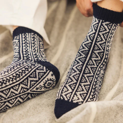 Amirisu Sock Knitting Club - Image 3