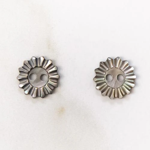 Black Mother of Pearl Buttons 11.5 mm (No. 267)