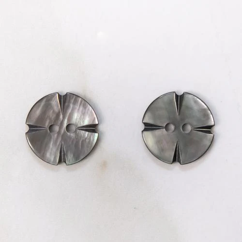 Black Mother of Pearl Buttons 18 mm (No. 250)
