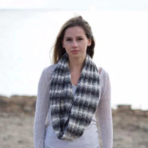 Featured Pattern: Claudia's Cowl - Image 3