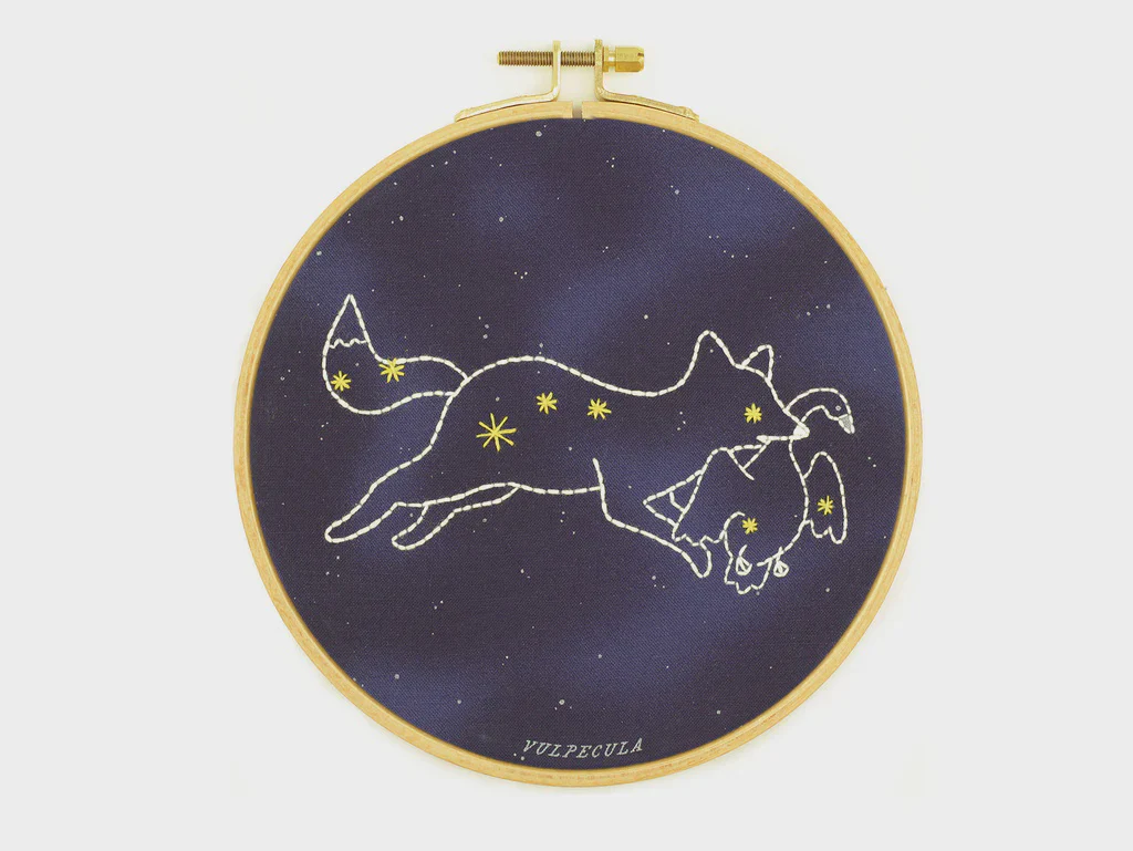 Hoop Art Embroidery Kit - Vulpecula