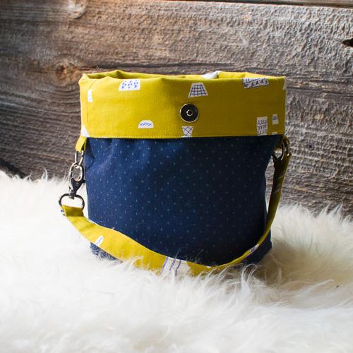 Madres Bucket Bag - Image 9