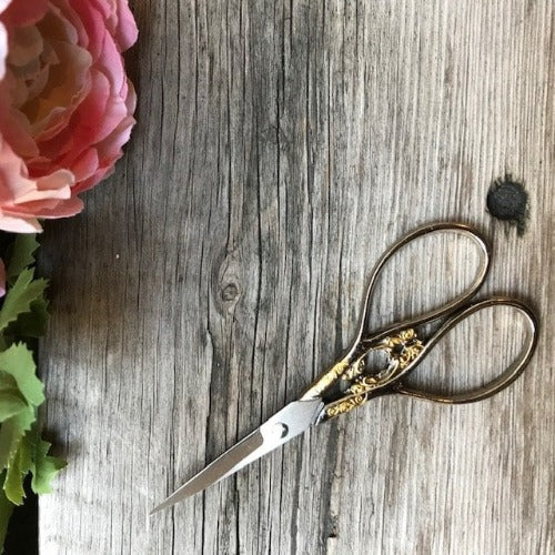 Mauds - Lace Veil Scissors - Image 3