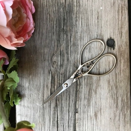 Mauds - Lace Veil Scissors - Image 4