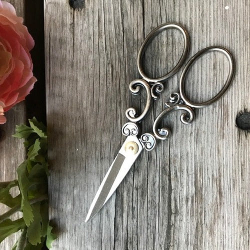 Mauds - Vintage Nostalgia Scissors - Image 3