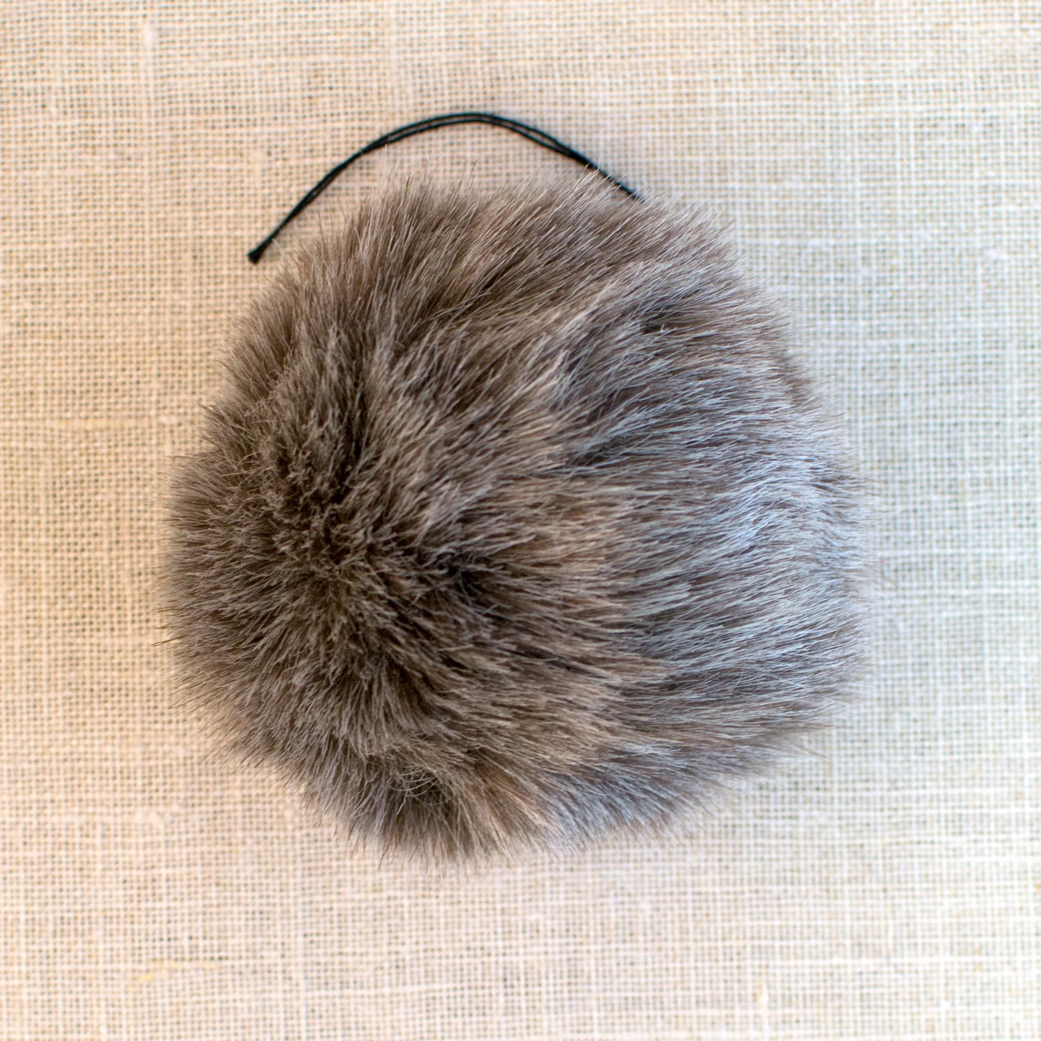 Mokuba Fur PomPom - Image 3
