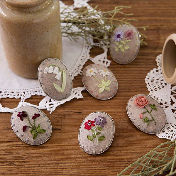 Poritorie Embroidered Lily of the Valley Cameo Brooch Kit - Image 3