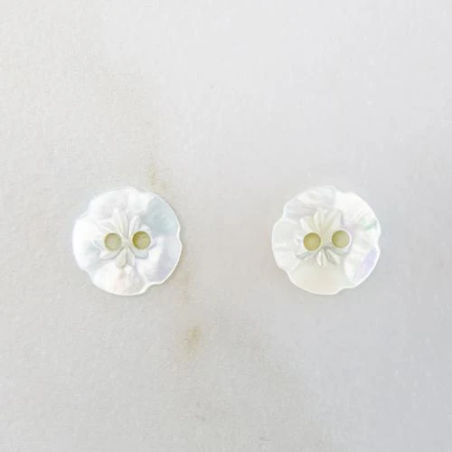 White Mother of Pearl Buttons 11.5 mm (No. 500)